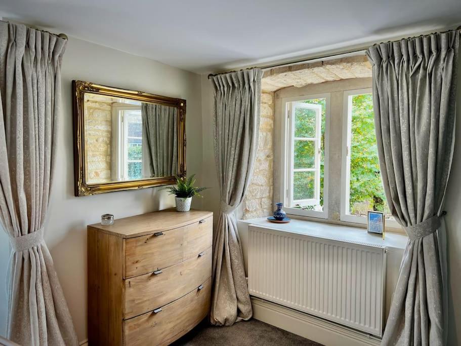 Period Apartment, Great Views, In Heart Of Town. Bradford-On-Avon Extérieur photo