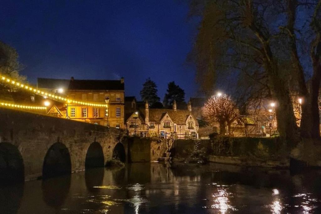Period Apartment, Great Views, In Heart Of Town. Bradford-On-Avon Extérieur photo